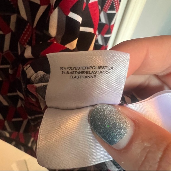 Anne Klein Geometric Red and Black Women's XL Blouse Mockneck - Picture 7 of 7